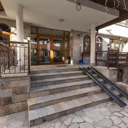 Cedar Iii 2 Bdrm Flat B12