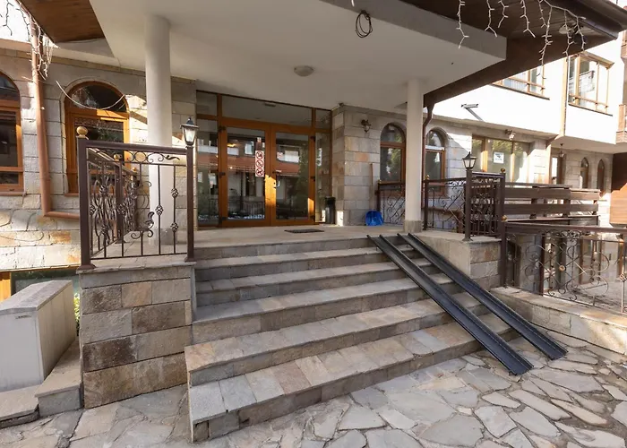 Cedar Iii 2 Bdrm Flat B12